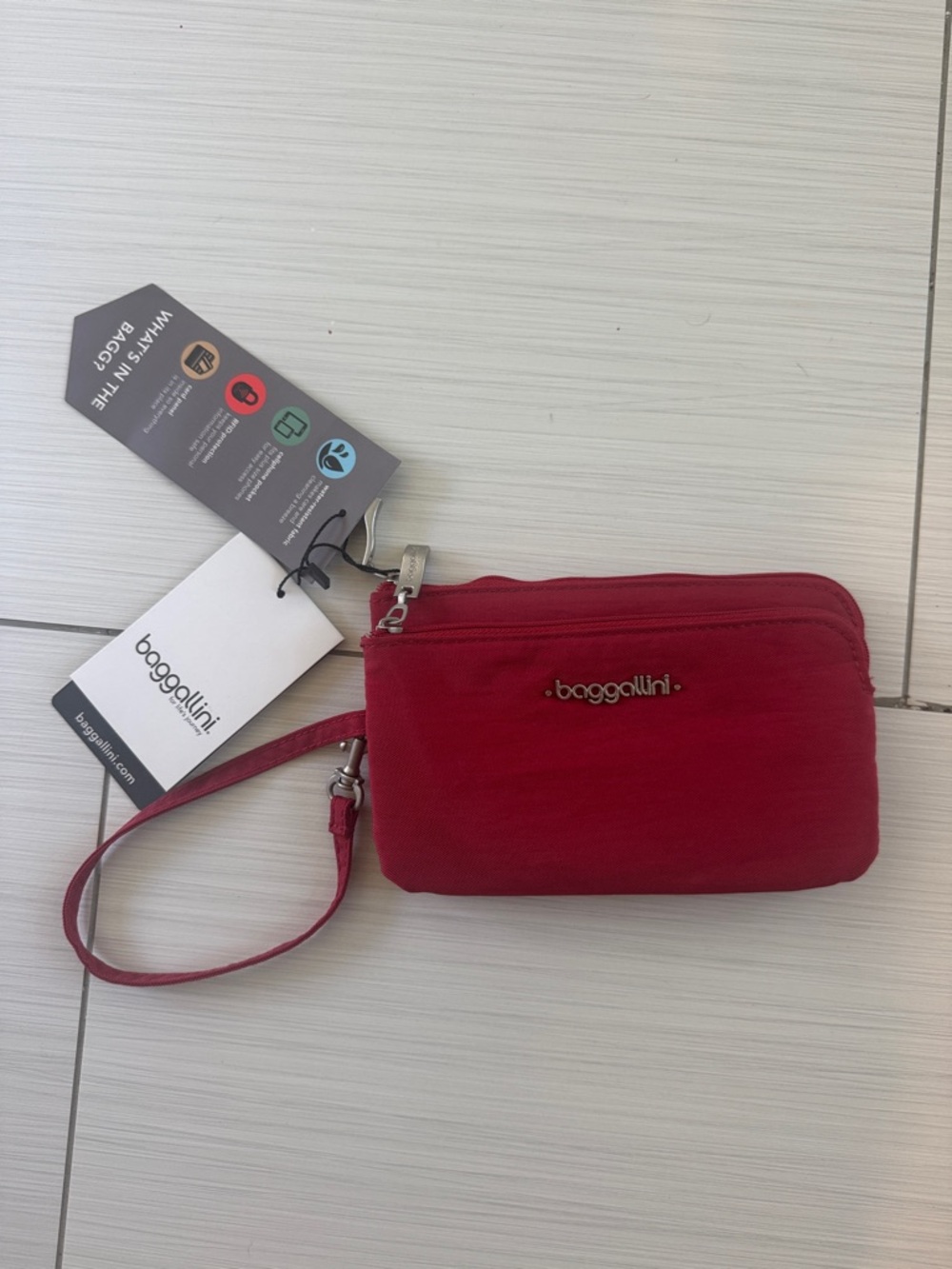 Baggallini Red Travel Organizer Wristlet RFID | NWT Compact Zip Wallet